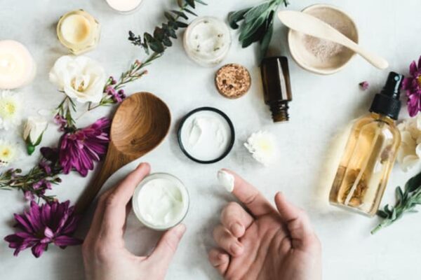Lợi ích từ tự làm mỹ phẩm thiên nhiên rất được ưa chuộng